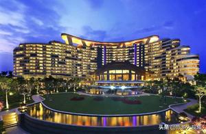 The Top 10 Best Hotels in the World!