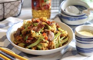 Foreign Beauties Fall in Love with Chinese Food After One Meal: Low-Fat and Delicious, Even Tastier Than Meat!