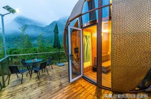 The village of Taoyuan, nestled deep in the Qingyuan mountains, boasts beautiful natural scenery and the sight of fireflies and stars at night.