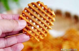 Potato Slices Fried, Crispy, Crunchy, and Beautiful – Extra Crispy with a Vinegar Soak
