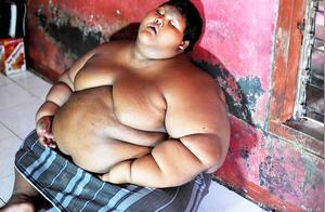 386-Kilogram Boy Successfully Loses Weight; Coach's Efforts Crucial, 50-Year-Old Athlete Still Muscular