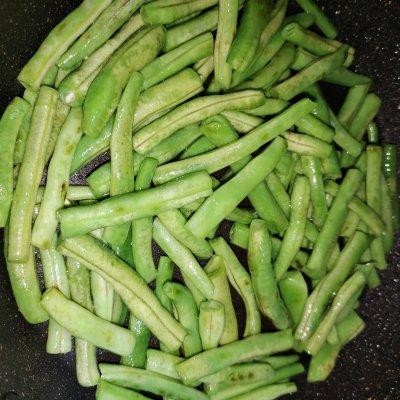 家常菜干煸四季豆