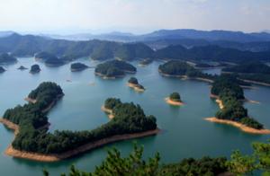 China's Most 'Amazing' Reservoir: Two Ancient Cities Hidden Beneath the Lake, People Dive to Explore