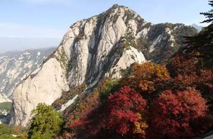 Huashan in Weinan Autumn