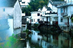 How to Experience the 'Small Bridge, Flowing Water, People' Phenomenon Without Visiting Zhuwang Village in Anhui?
