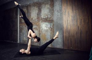 Maintain a Good Figure by Doing 4 Hand Exercises at Home