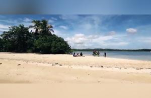 An Island with a Blue Sky – Have You Seen Pirates of the Caribbean? Today I'll introduce you to an island Jack visited.