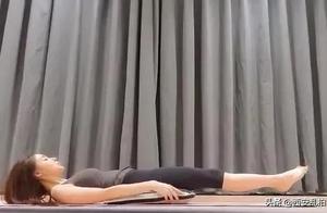 This Famous Star Maintains a Great Figure by Exercising at Home During the Pandemic