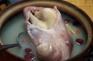 Cantonese Famous Dish Pig's Belly Chicken Recipe