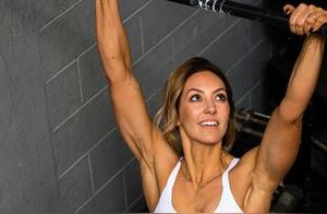 Using a Resistance Band to Eliminate Arm Fat, Shape Arms and Achieve Slim Swan Arms