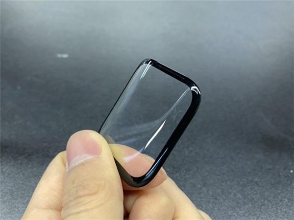 #太平洋电脑网#OPPO发布首款智能手表 大弧度3D曲屏面板近照曝光