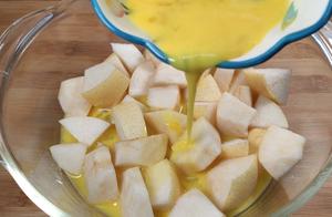 This Pear Steamed Cake is Too Delicious! It Has a Subtle Pear Sweetness and is Non-Stick, Better Than Meat Flavor