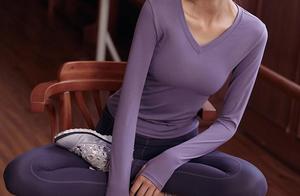 For Fitness-Loving Girls, Start with a Yoga Outfit