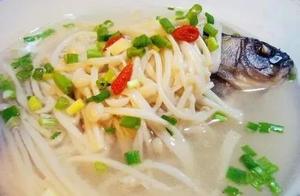 Mom's Daily Dishes: How to Make Golden Needle Mushroom Cod Soup, Sour Soup Yellow Bone Cod Soup, and Ginger Cod Soup