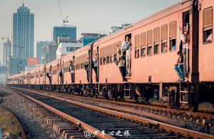 ‘Sea Train’ in Sri Lanka: Inspired by ‘Spirited Away’