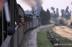 In Leshan City, Pienwa County, There Is a Fossil of the Industrial Revolution - Jiayang Short Train Worth a Visit