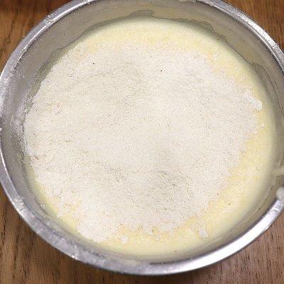 下饭神器杏仁味海绵杯子蛋糕，拌饭还能吃三碗