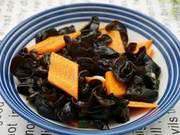 When Stir-frying Wood Ear Mushrooms, Don't Directly Put Them in the Pot, Add One More Step, Wood Ear Mushrooms Won't Splatter and They'll Be Crispy and Fragrant
