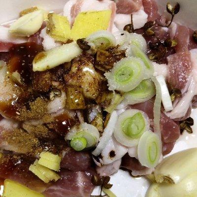 这道超简单的家常烤肉一上桌，全家都爱吃