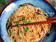 How to Make Delicious Chive Oil Noodles? Remember 2 Little Tips for a Refreshing and Chewy Texture