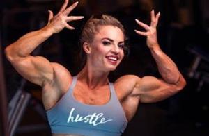 Lace Queen Claims Body Fat is Only 3%! This 27-Year-Old Looks Like a Carved Stone Sculpture