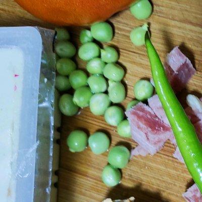 这道一口气吃一碗的蟹黄豆花简单，超下饭