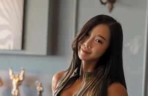 Professional and Stunning! Fitness Coach Displays Abs and Muscle Definition