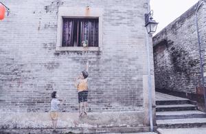 Spring Exploration of Ancient Towns, Checking In at Sha Wan Ancient Town's Graffiti Walls in Guangzhou