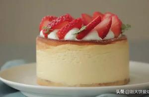 Their homemade sour cream cheesecake, sold by the slice, is quickly ordered; the secret is adding sour cream!