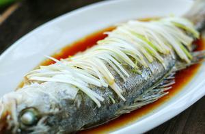 Easy Homemade Steamed Fish: A Method Without Salt or Wine, Resulting in Tender and Fresh Fish