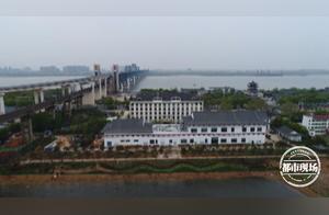 Beautiful and Practical! A Unique Facility Under the Jiujiang Yangtze River Bridge!