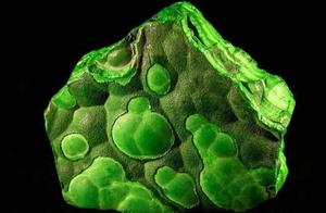 Psychology: Choose one of four pieces of jadeite, test your future love destiny