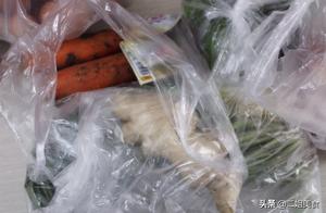 Running out of groceries at home, let's go to the vegetable market to see how long these ingredients will last?