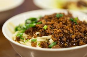 One Spoon of Delicious Original Soup, One Spoon of Chengdu’s Riverside, Creating These 50 Bowls of Chengdu People’s Noodles
