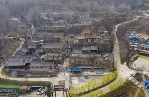 White Deer Plain Folk Village Facing Demolition; Song Weiping's Blue Mountain Group Takes Control