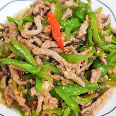 大人小孩都爱吃的青椒肉丝，学起来