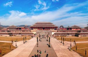 Known as China’s ‘Second Forbidden City,’ Constructed Like the Original, Now a Popular Tourist Destination!