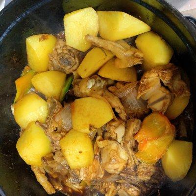 告诉你3个诀窍，在家也能做出一盘地道鲜嫩的铁锅鸡