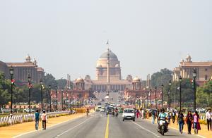 Real-Shot Most Beautiful Streets in New Delhi, Equivalent to Beijing’s ‘Chang’an Street’, Very Bustling
