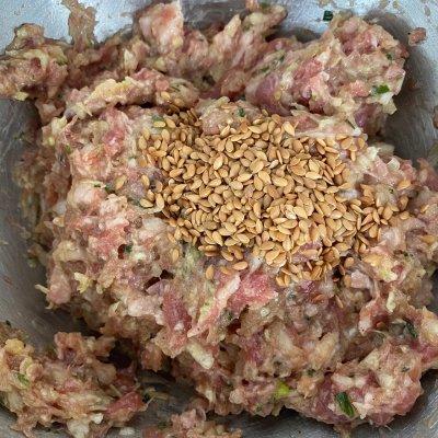 全麦白菜猪肉馅锅贴的家常做法，简单快捷又好吃