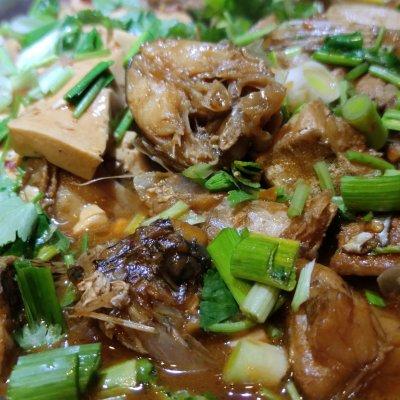 老妈做的#福气年夜菜#臭鳜鱼干锅，怎么吃都不腻