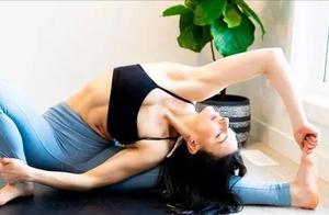 Lateral Bend Yoga Posture Practice, Relieve Back Pain, Improve Breathing Ability