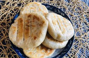 This simple and delicious scallion pancake recipe (4 ingredients + sauce) – you won't be able to stop at 3!