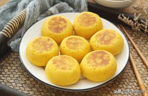Eating Pumpkin Buns for Breakfast Like This is Simpler Than Cakes and Bread, More Nutritious and Filling, and Beneficial for Health