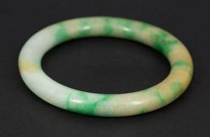 Psychological Test: Which jade bracelet do you feel is the most fake? Test your future life's transformation.