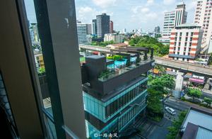Unique Landscapes of Bangkok: Trains 'in the Sky' and Buses on the River