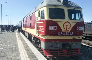 Taking the Train to Explore Altai
