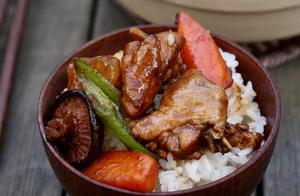 Flavorful and Delicious Yellow Rice Chicken: Fresh, Tender, and Not Greasy, Home-Style Recipe