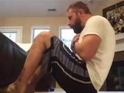 Daily 100 Sit-ups for 1 Month – Witnessing the Transformation of an Elderly Man