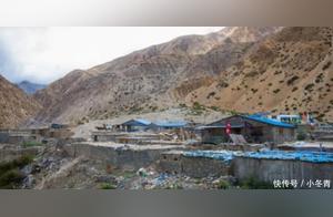 This is the border between China and Nepal, and this scene before our eyes can only be admired: ‘China is amazing!’